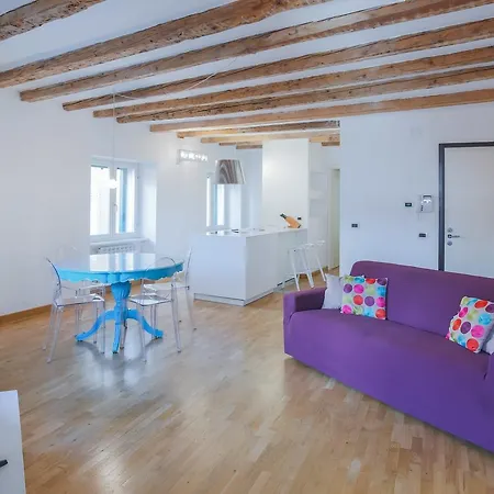 아파트 Triestevillas Cavazzeni Atelier, 2 Bedroom Design 트리에스테