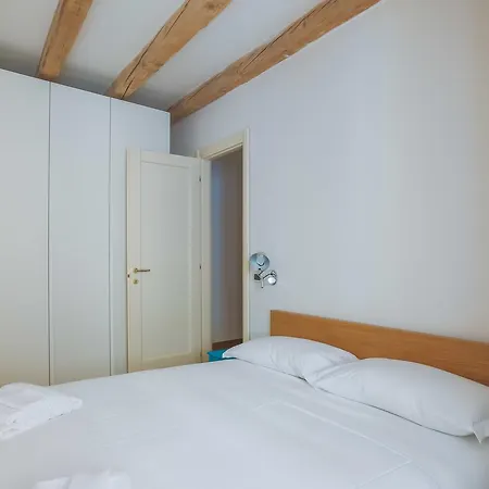 아파트 Triestevillas Cavazzeni Atelier, 2 Bedroom Design