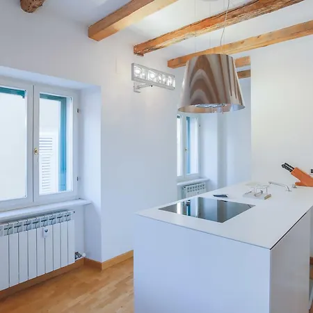 Triestevillas Cavazzeni Atelier, 2 Bedroom Design 아파트
