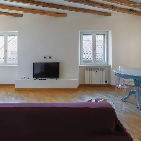 Triestevillas Cavazzeni Atelier, 2 Bedroom Design 아파트